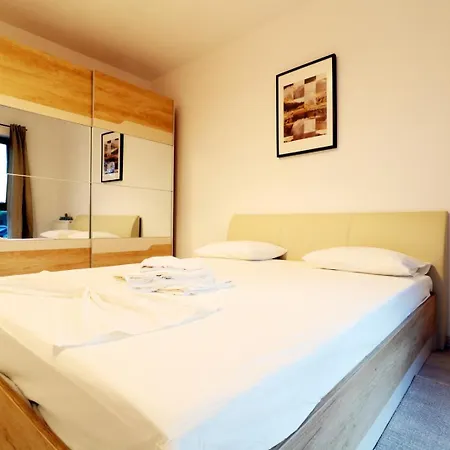 Maia 25 One Bedroom & Fully Kitchen Apartment Bukarest